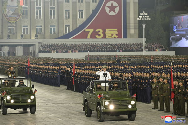 Photo of Parada militară în cinstea celor 73 de ani de la fondarea Coreei de Nord